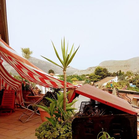 Terrazza Mare Mondello Apartment Палермо Екстериор снимка