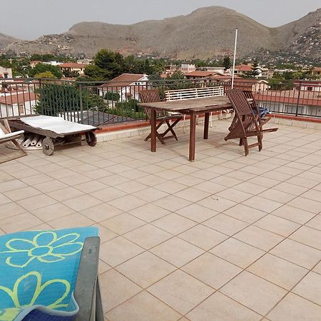 Terrazza Mare Mondello Apartment Палермо Екстериор снимка